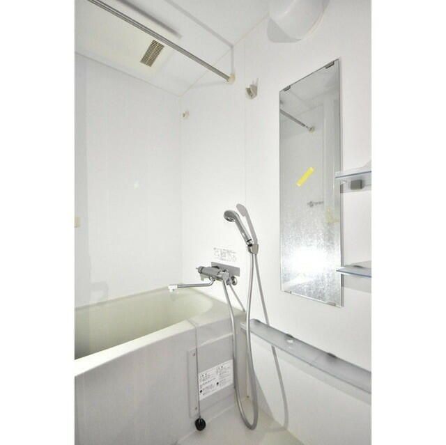 バス・シャワールーム　ゆったり過ごせるお風呂です