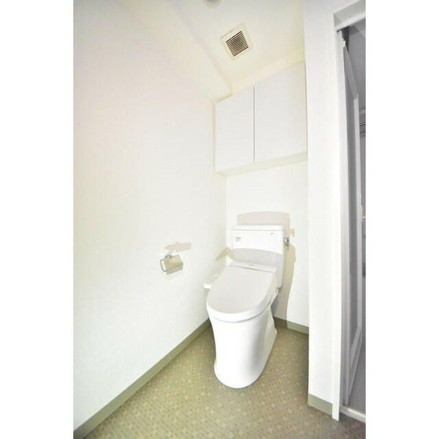 トイレ　ゆったりとした空間のトイレです