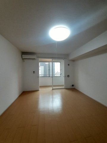 居室・リビング　ゆったり過ごせる居間です