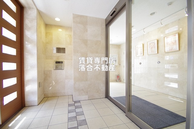 エントランス　安心のオートロック付き♪