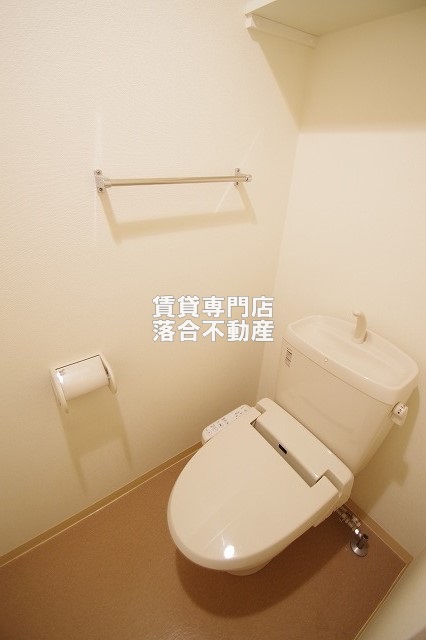 トイレ　温水洗浄暖房便座付き