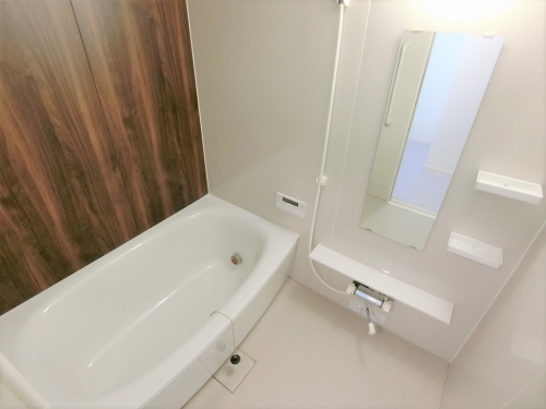 バス・シャワールーム　同物件の同間取のお写真です。現況優先でお願いします。