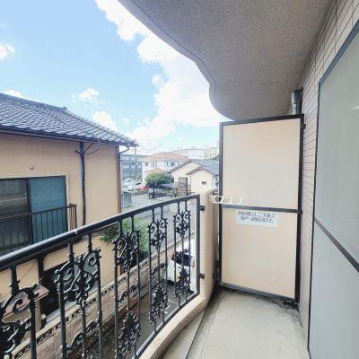 バルコニー　※写真は別号室のものですので現状優先とさせていただきます