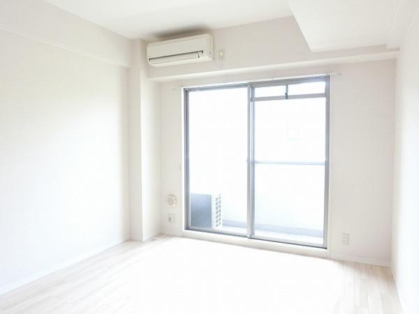 その他部屋・スペース　明るい洋室！
