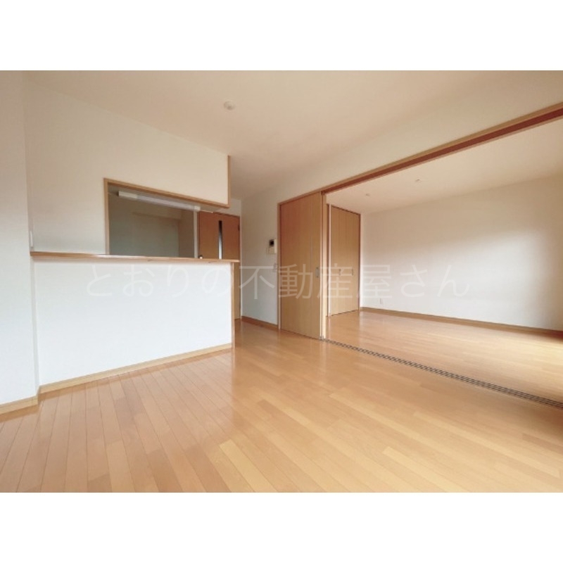 居室・リビング　ナチュラルカラーの床材