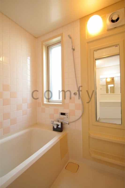 バス・シャワールーム　バスルーム