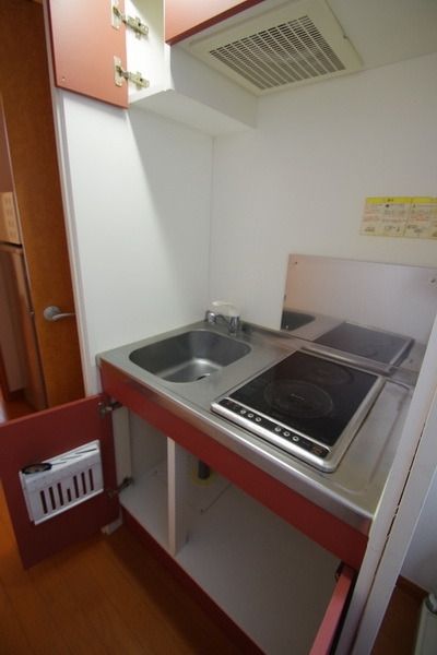 キッチン　★調理道具もしっかり収納できます★