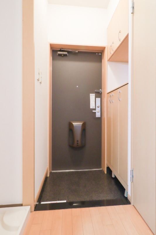 玄関　図面と現状に相違がある場合には現状を優先