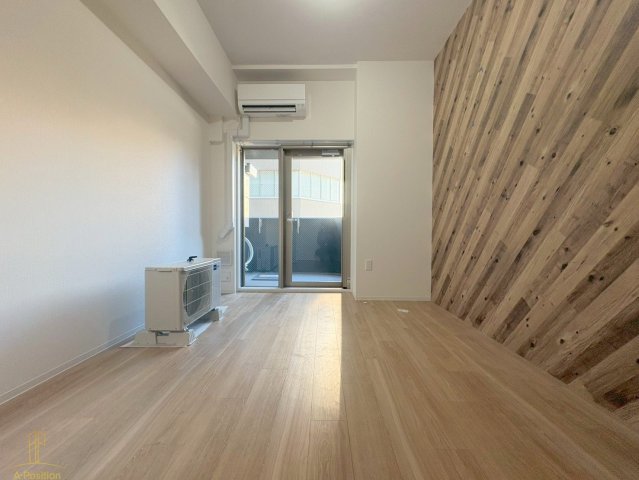 居室・リビング　セレニテ東梅田アリエ