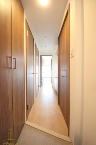 玄関　フォーリアライズ天神橋ルーチェ