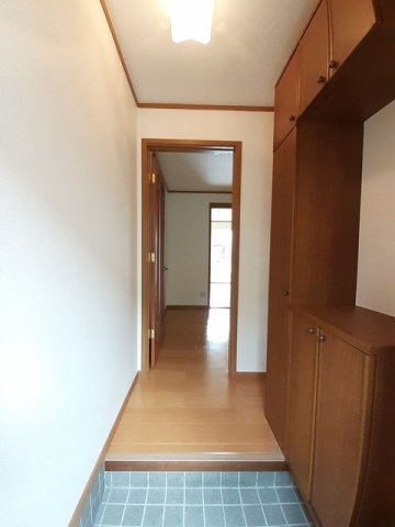 玄関　シンプルで使いやすい玄関です