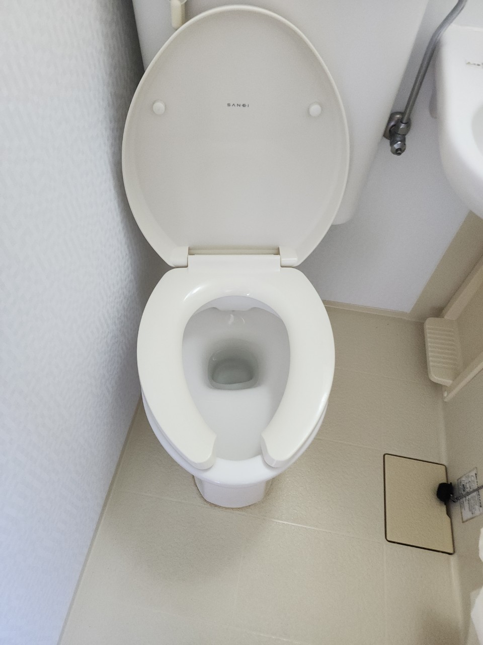 トイレ　清潔感のあるトイレです