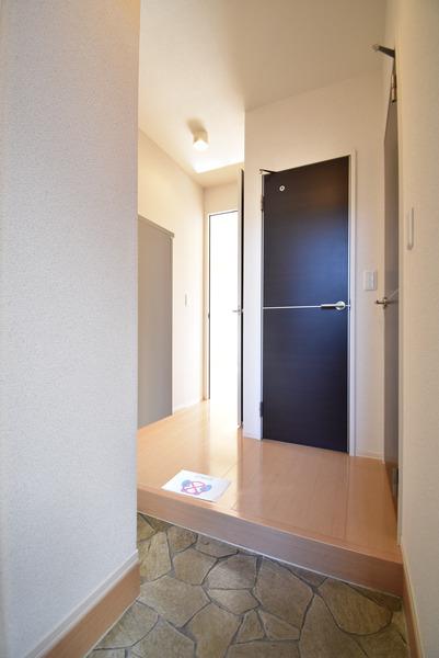 玄関　※同物件別室※