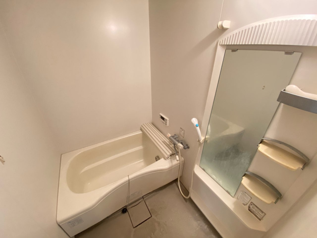 バス・シャワールーム　清潔感のある浴室です♪
