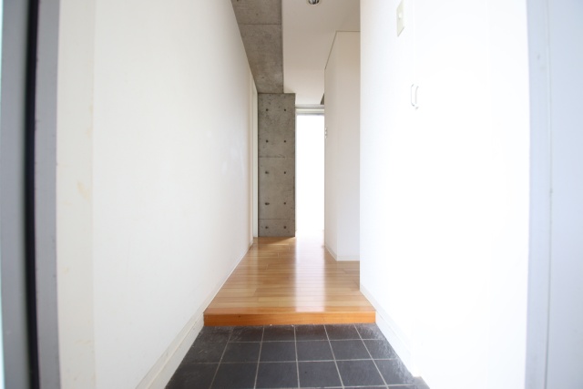 玄関　※別室の参考写真の為、現況優先です。