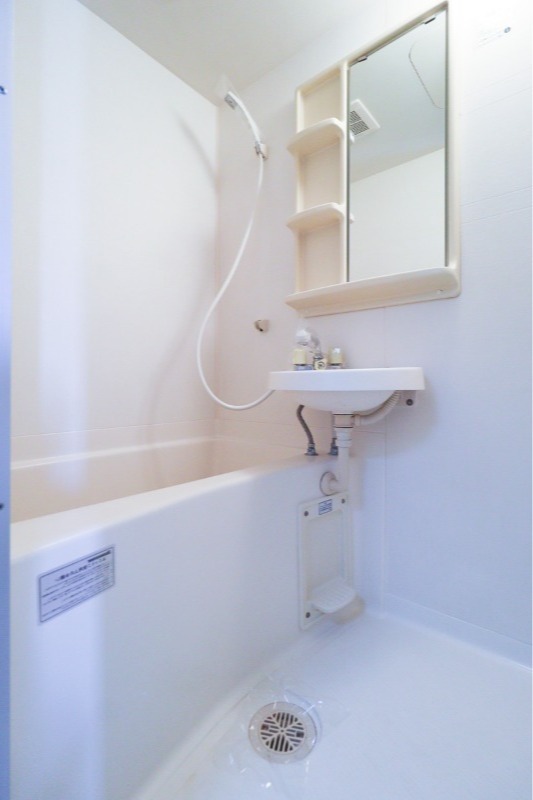 バス・シャワールーム　図面と現状に相違がある場合には現状を優先