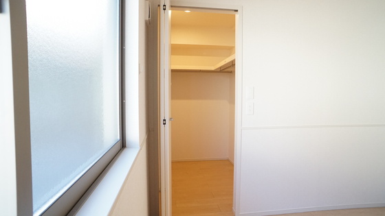 収納　ウォークインクローゼット