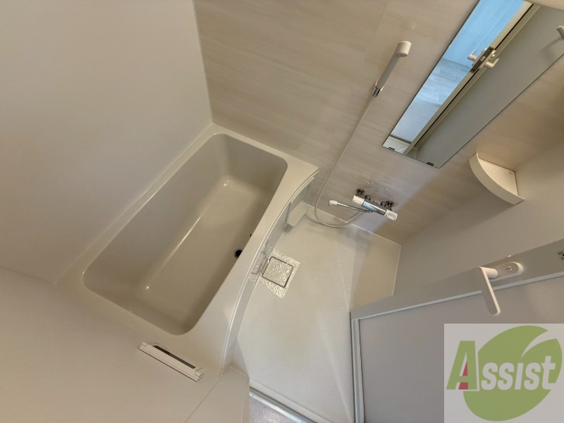 バス・シャワールーム　お風呂になります。一日の疲れを癒してくださいね。