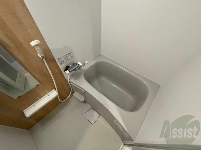 バス・シャワールーム　お風呂になります。一日の疲れを癒してくださいね。