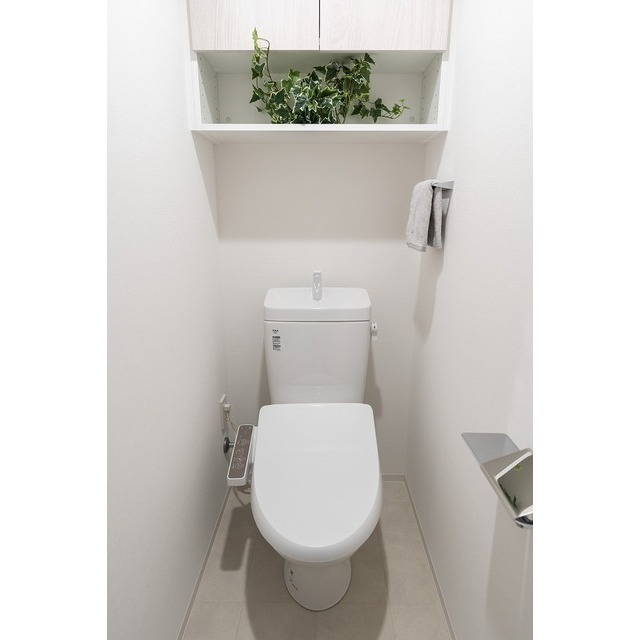 トイレ　家具／調度品に関しては配置例を示したものであり、実際の賃貸に