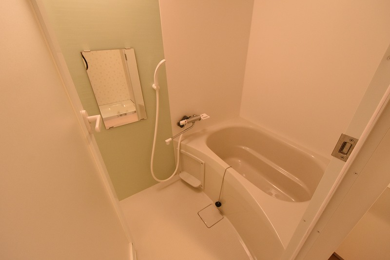 バス・シャワールーム　バストイレ別でおすすめです♪