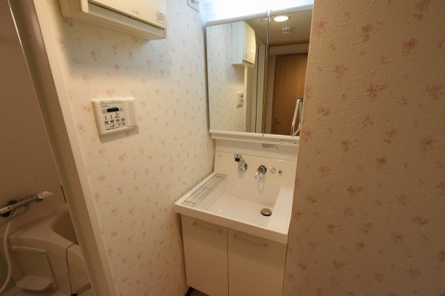 洗面設備　独立洗面化粧台付き☆