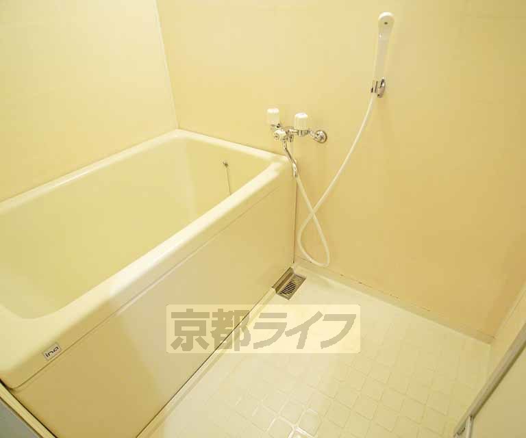 バス・シャワールーム　お風呂です。