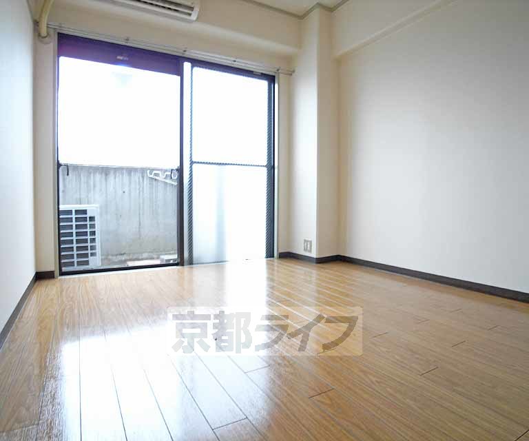 居室・リビング　綺麗な室内です。