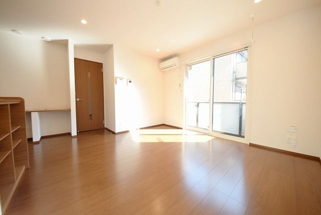 その他部屋・スペース　★13.5帖の広いリビングです★