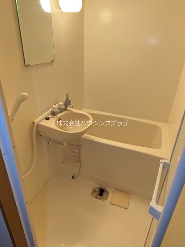 バス・シャワールーム　２点ユニットバス