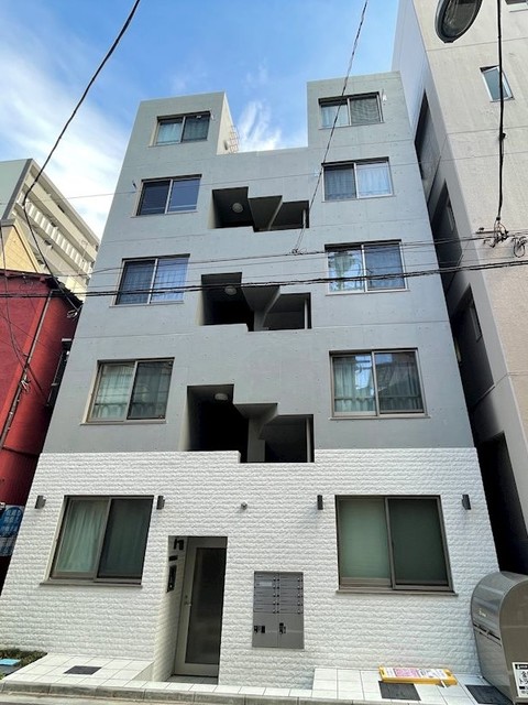 建物外観　５階建ての賃貸マンション