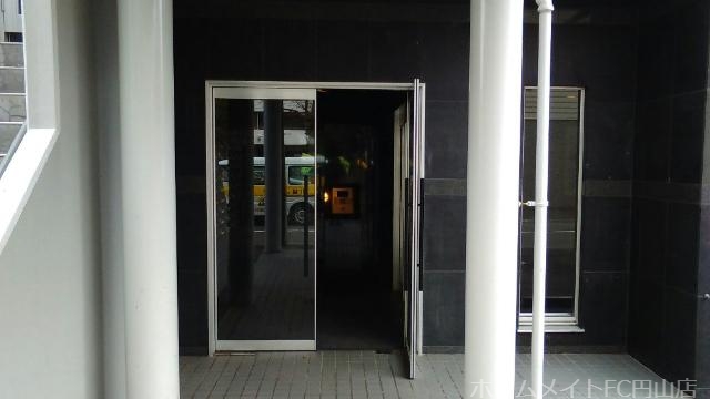 エントランス　外観写真