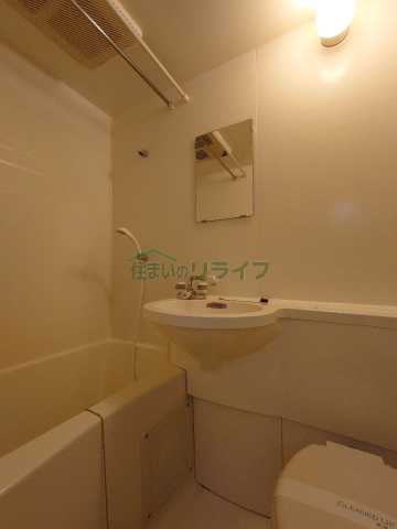 洗面設備　別部屋の参考写真となります