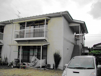 建物外観　シンプルで落ち着いた外観