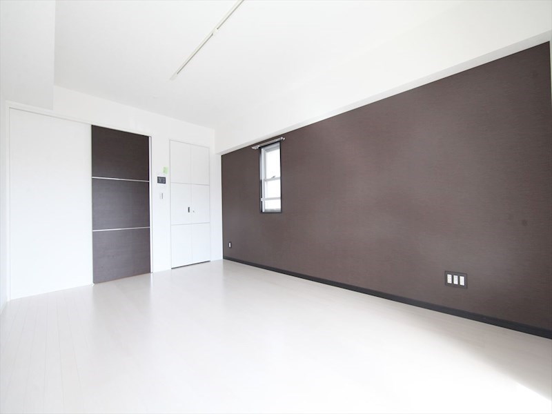 居室・リビング　洋室9.6帖　クローゼット付（収納充実してます）