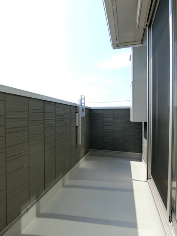 バルコニー　図面と現状に相違がある場合には現状を優先