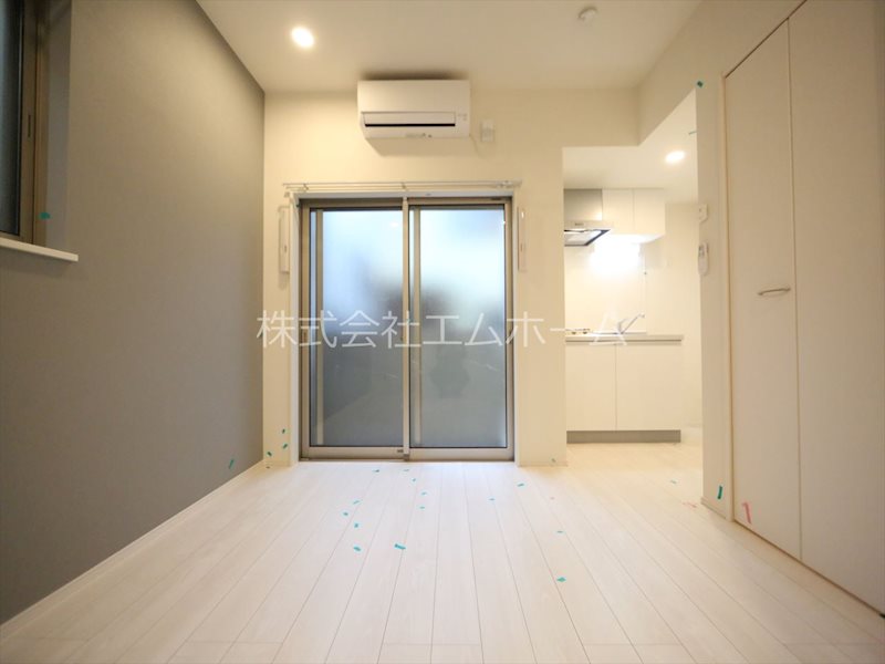 バルコニー　洋室7.4帖　クローゼット付　同型写真