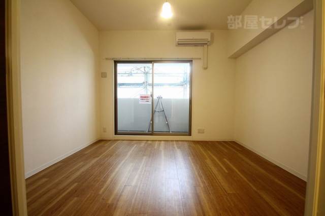 居室・リビング　７．５帖の洋室です。７月上旬入居可能物件です。（写真はモデル