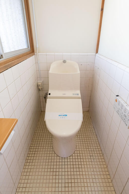 トイレ　温水洗浄便座付