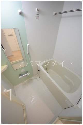 バス・シャワールーム　追い焚き付き！