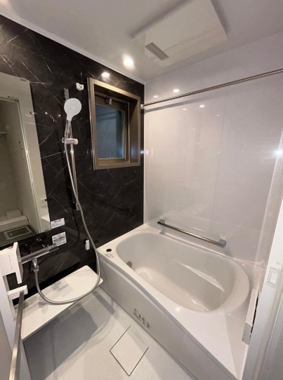 バス・シャワールーム　※別部屋の参考写真です。