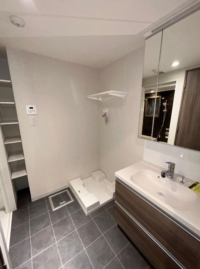 洗面設備　※別部屋の参考写真です。