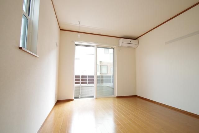 居室・リビング　※別号室参考写真