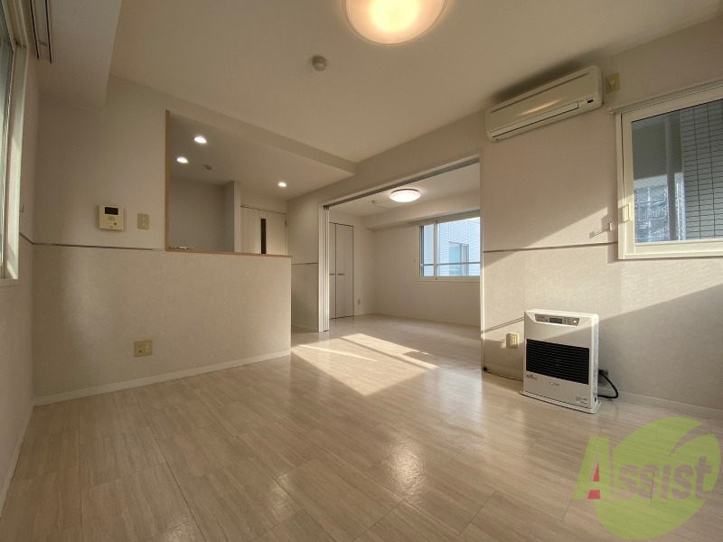 居室・リビング　広くてキレイなお部屋が広がっていて、充実した生活が送れそう。