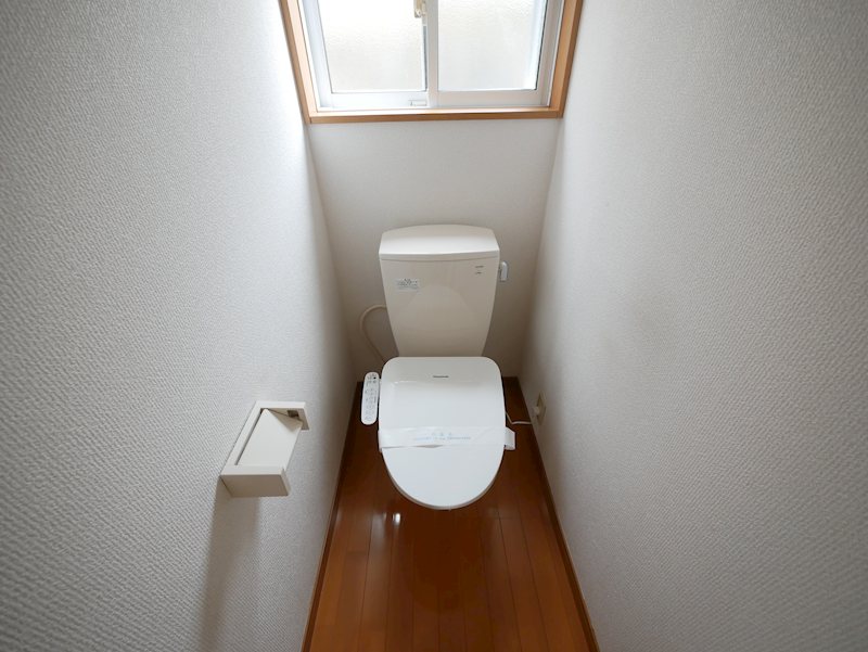 トイレ　※ウォシュレットは残置物となります。