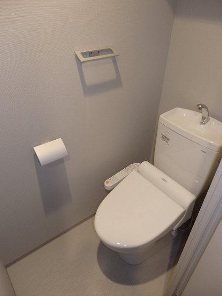 トイレ　※別部屋の参考写真です。