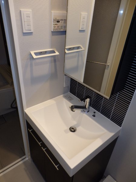 洗面設備　※別部屋の参考写真です。