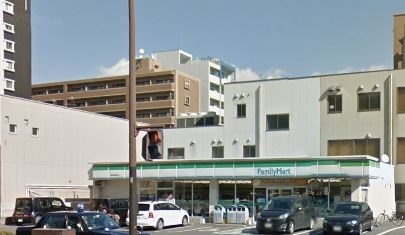 コンビニ　ファミリーマート筑紫通比恵町店（コンビニ）まで342m