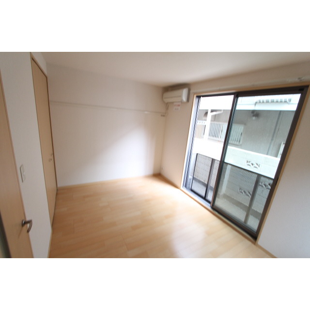 居室・リビング　６．６帖の洋室！