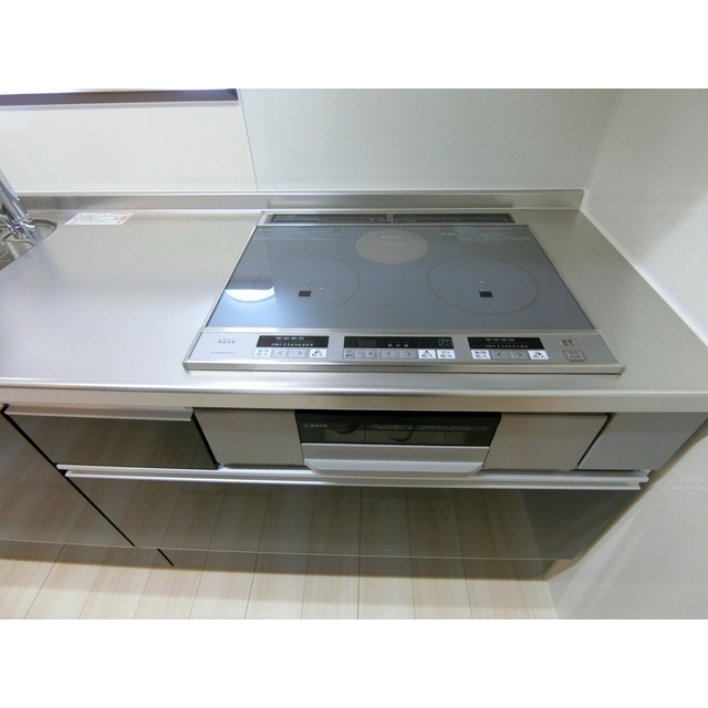 その他設備　ＩＨクッキングヒーター付き